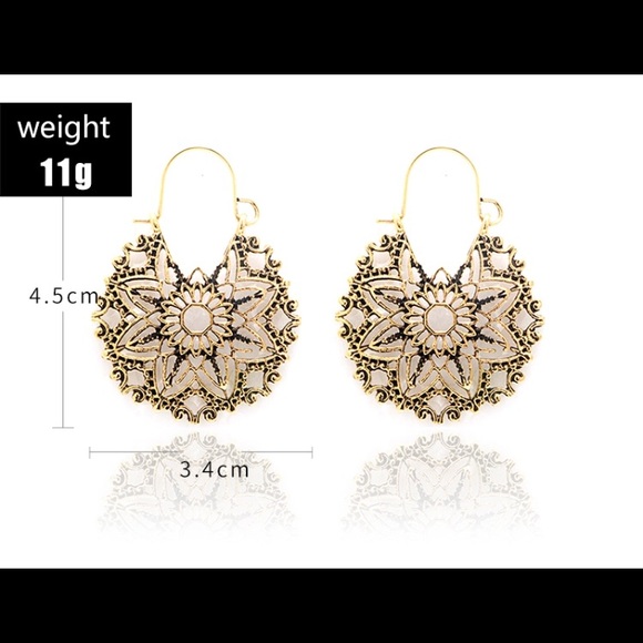 ๐ 2/$24 โIvyโ Boho Flower Earrings ๐ - Picture 7 of 8